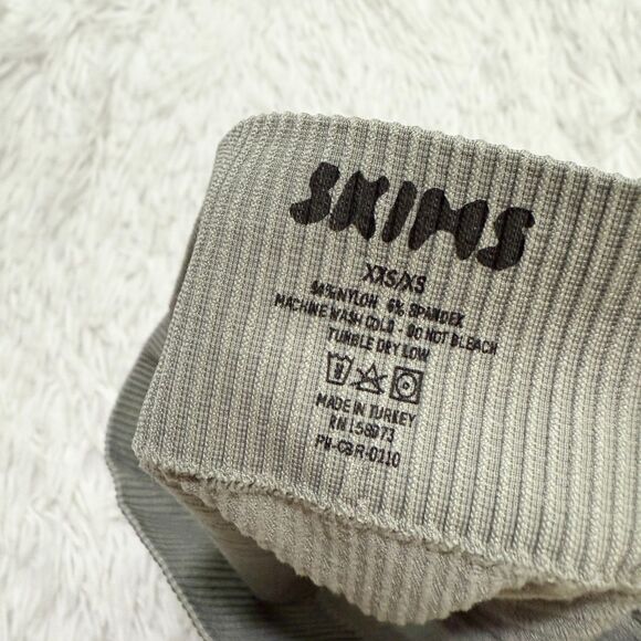 BNWT Women SKIMS Seamless Ribbed Cheeky Underwear in Mineral Size XXS/XS - Picture 6 of 6